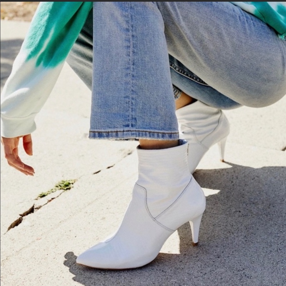 New White Free People Willa ankle boots